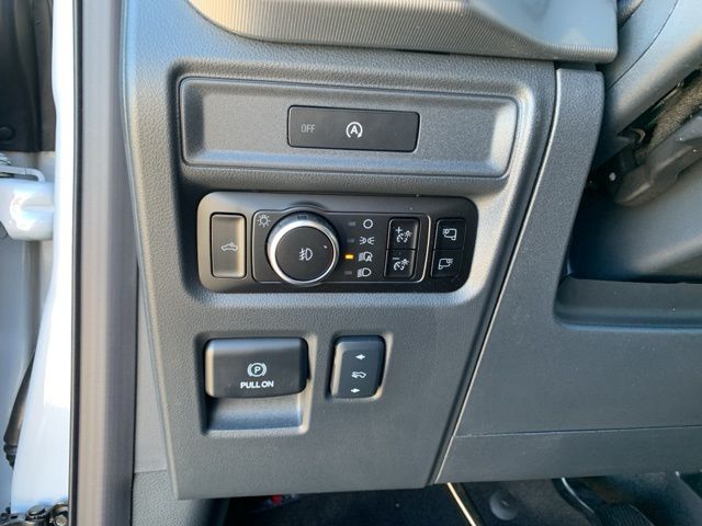 2025 Ford F-150 Lariat photo 18