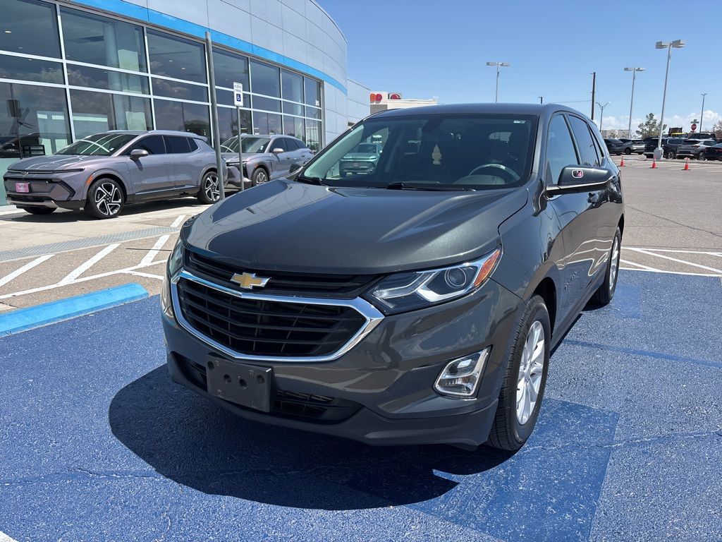 2019 Chevrolet Equinox LT photo 2