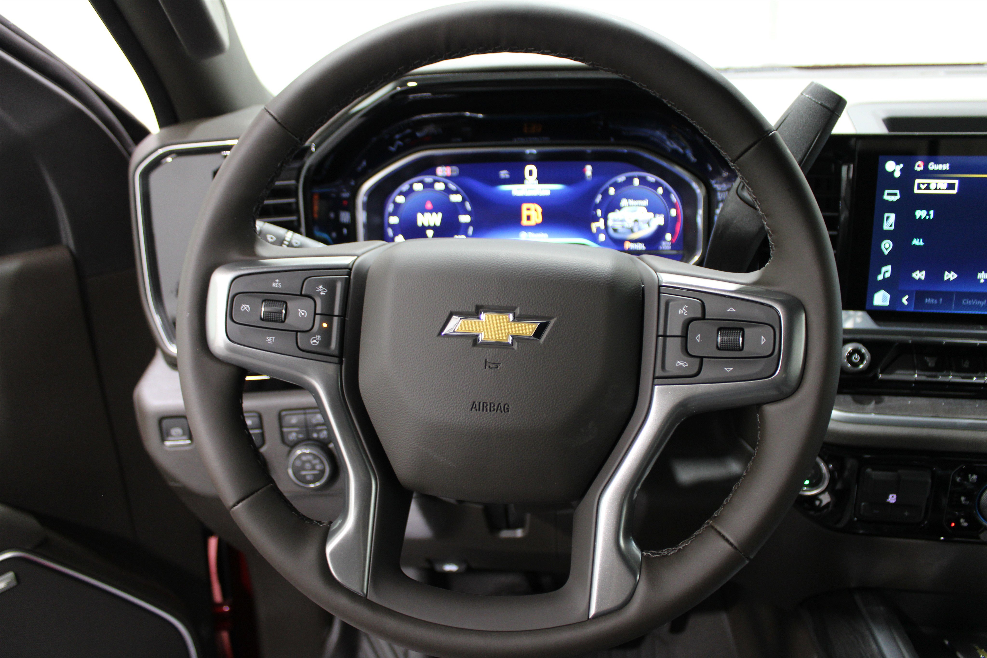 2025 Chevrolet Silverado 2500HD LTZ photo 8