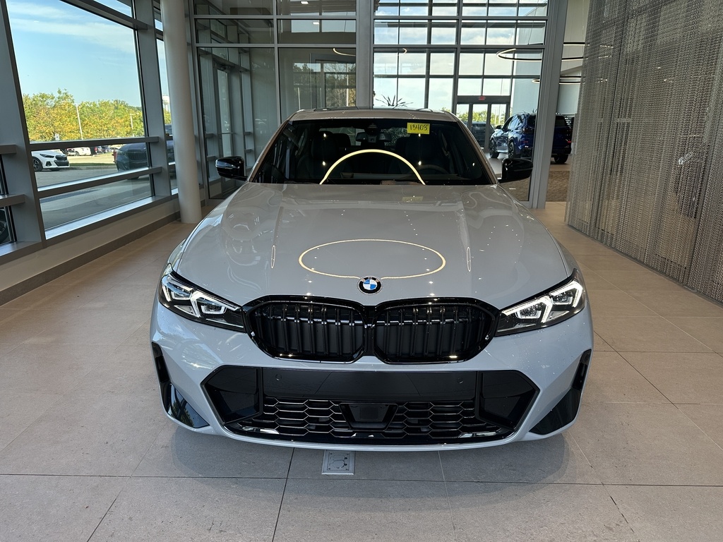 2025 Bmw 330i xDrive Sedan photo 2