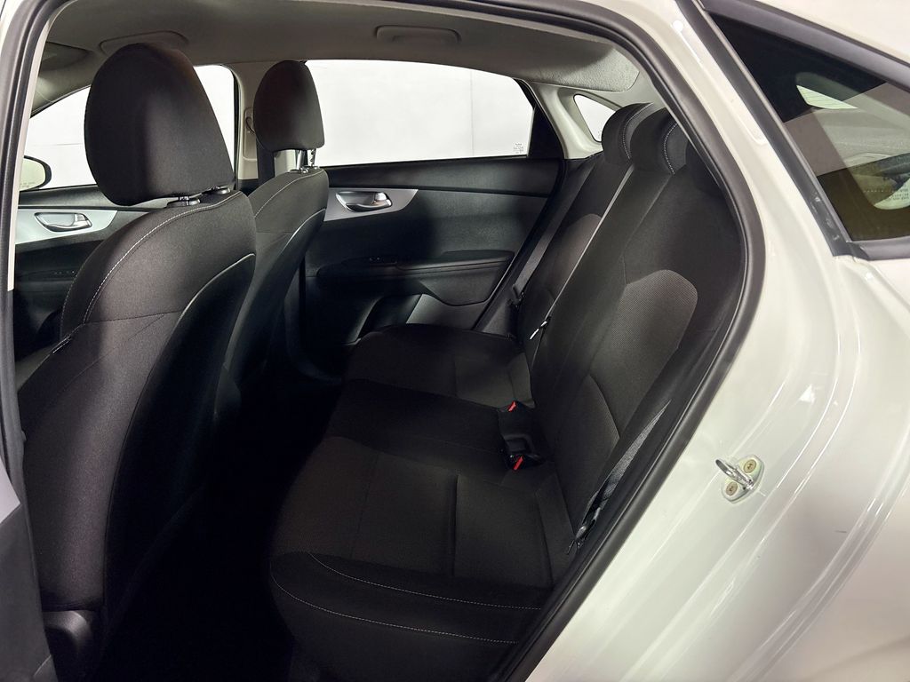 2023 Kia Forte LXS photo 17