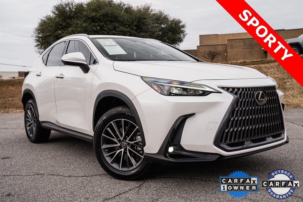 2022 Lexus NX 250's photo