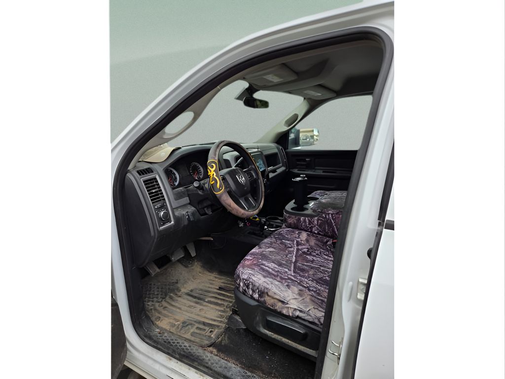 2014 Ram 2500 Tradesman photo 3
