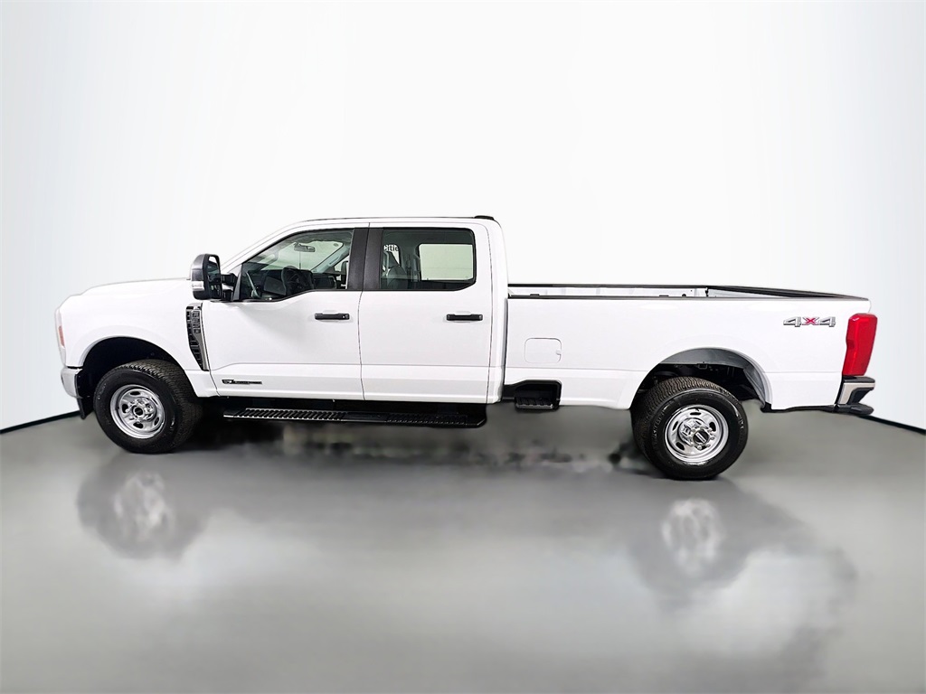 2026 Ford F-350 photo 6