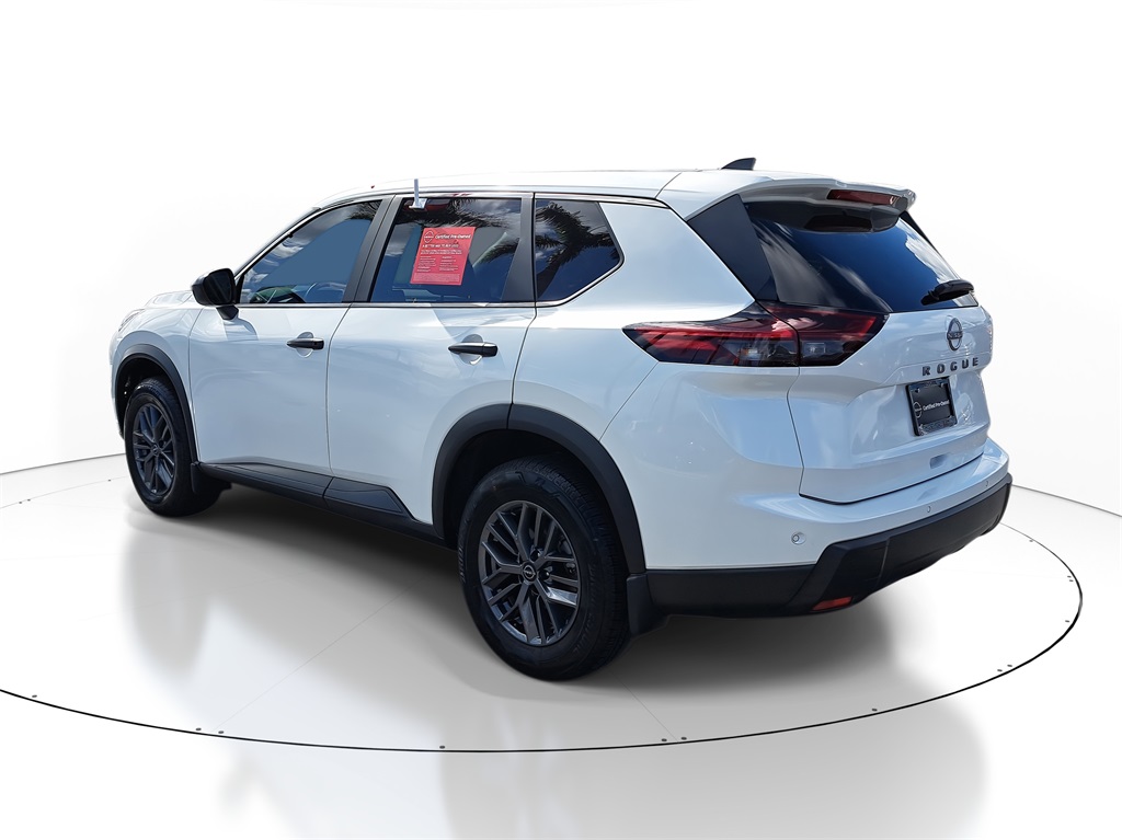 2025 Nissan Rogue S photo 3