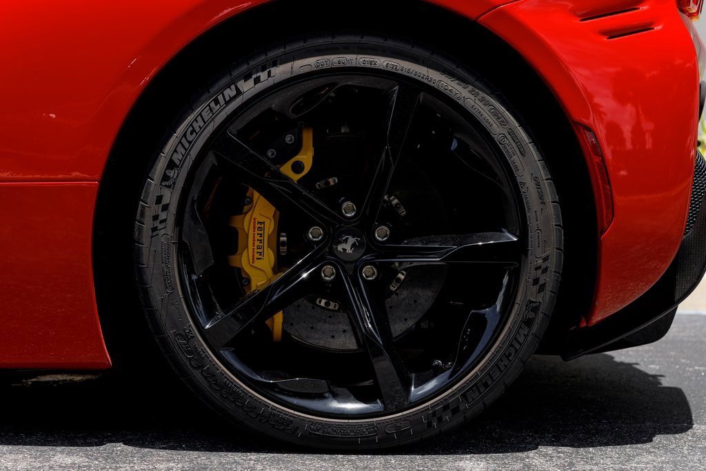 2023 Ferrari SF90 Spider photo 26