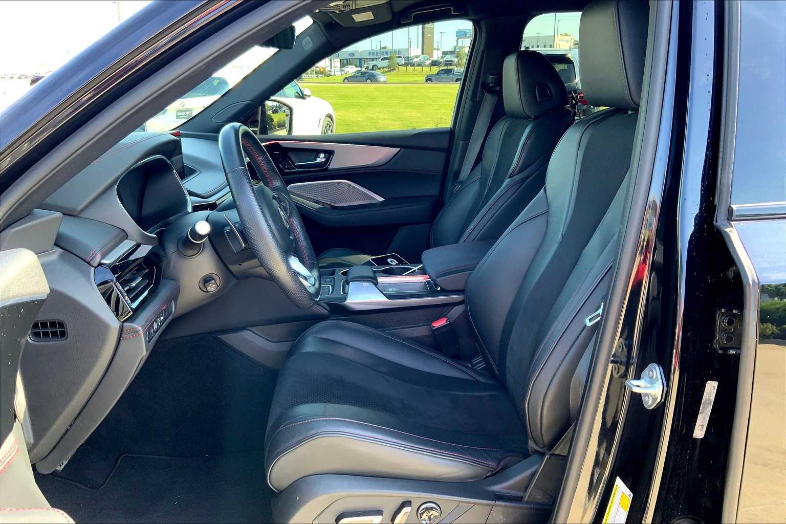 2022 Acura MDX A-Spec photo 7