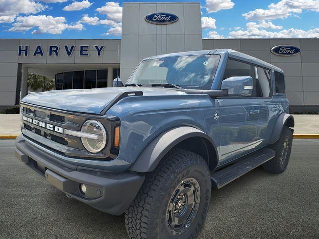 2025 Ford Bronco 4-Door Outer Banks's photo