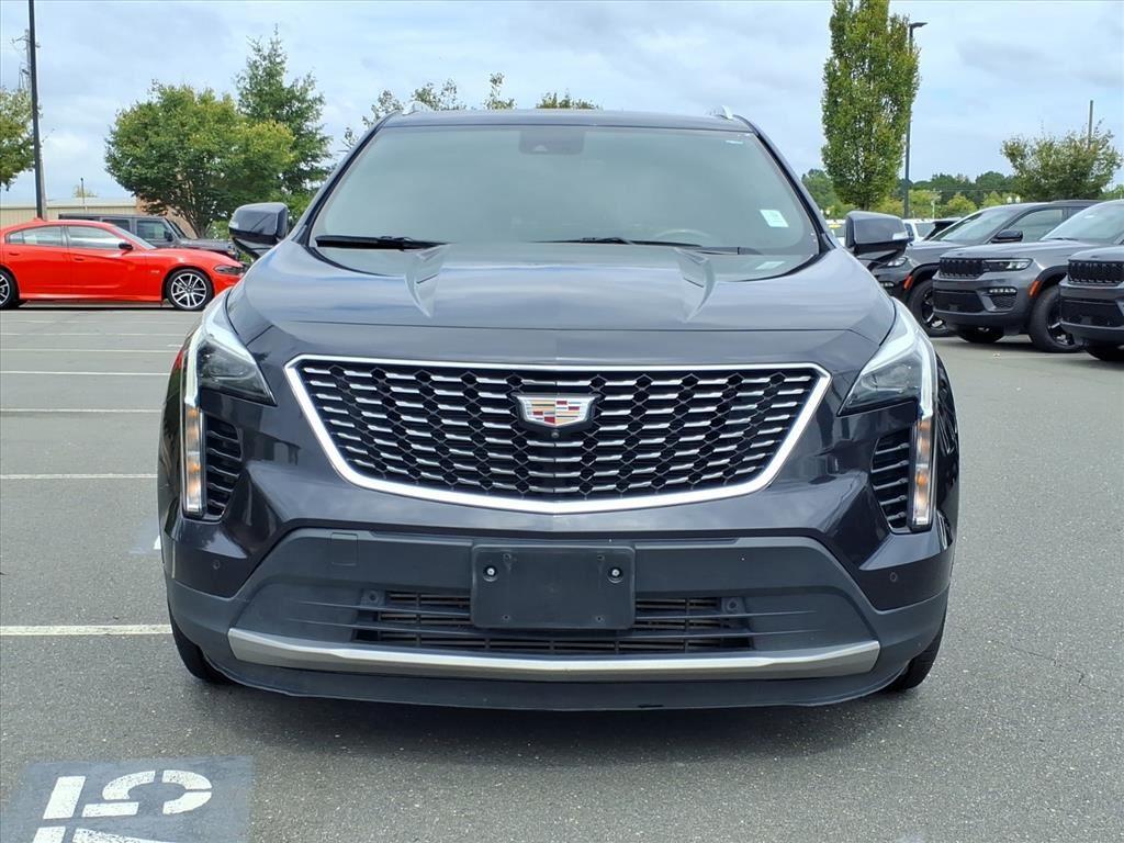 2022 Cadillac XT4 Premium Luxury photo 2