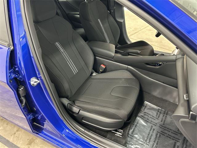 2025 Hyundai Elantra SEL Sport photo 36