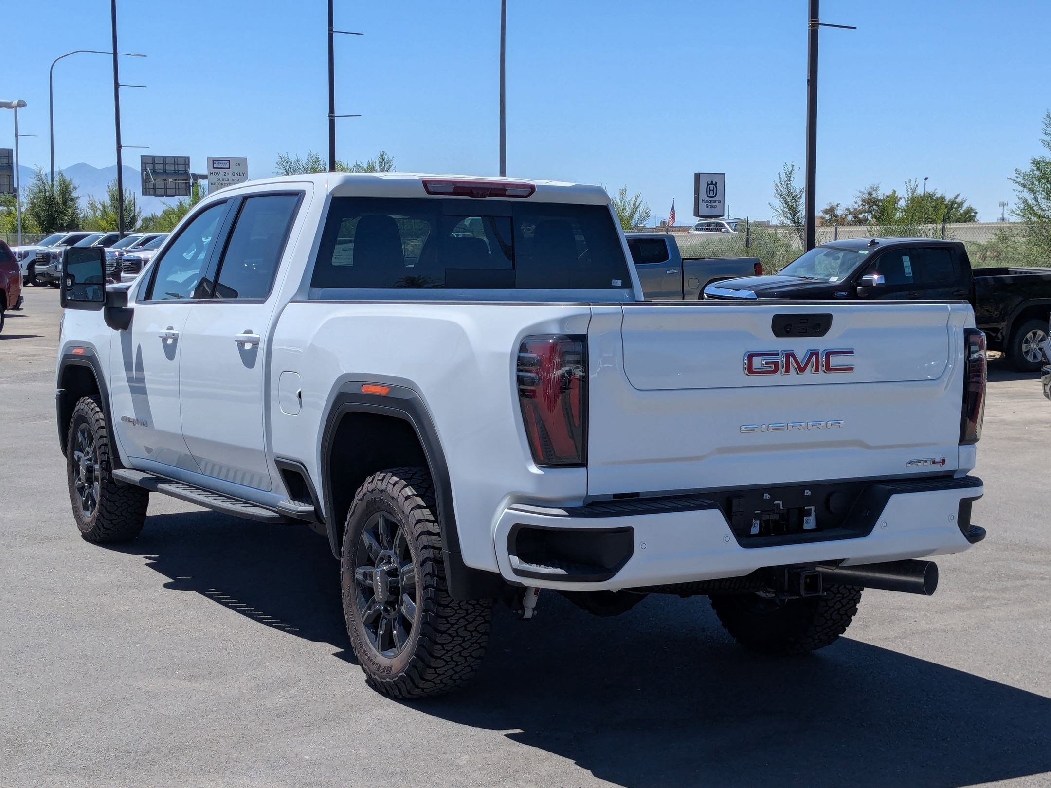2025 Gmc Sierra 3500 HD AT4 photo 2
