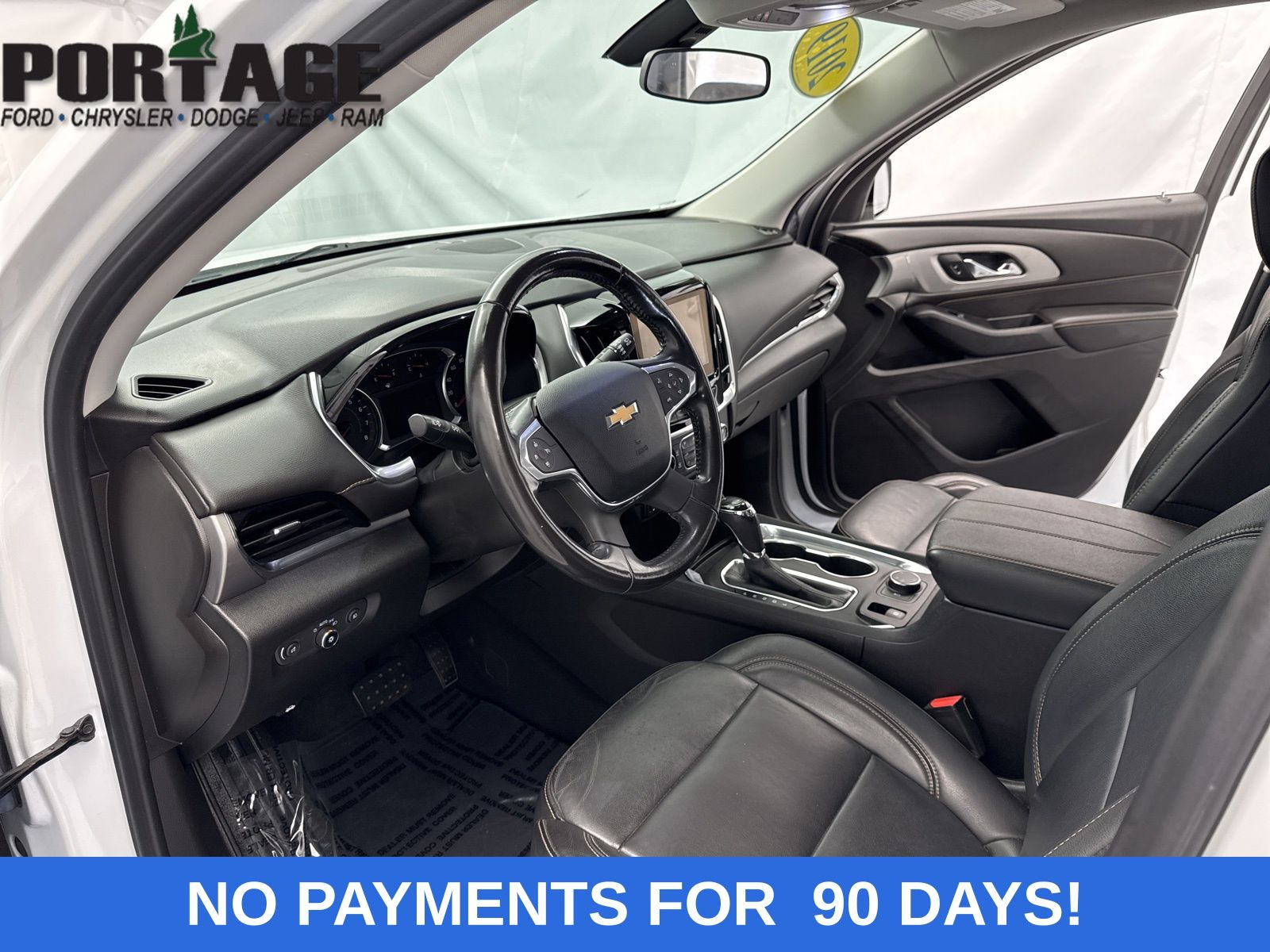 2019 Chevrolet Traverse 3LT photo 2