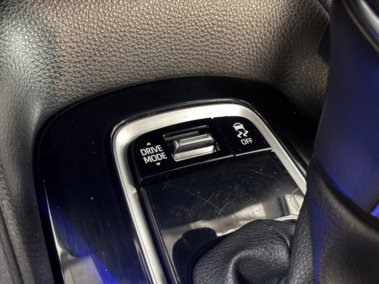 2023 Toyota Corolla XSE photo 13