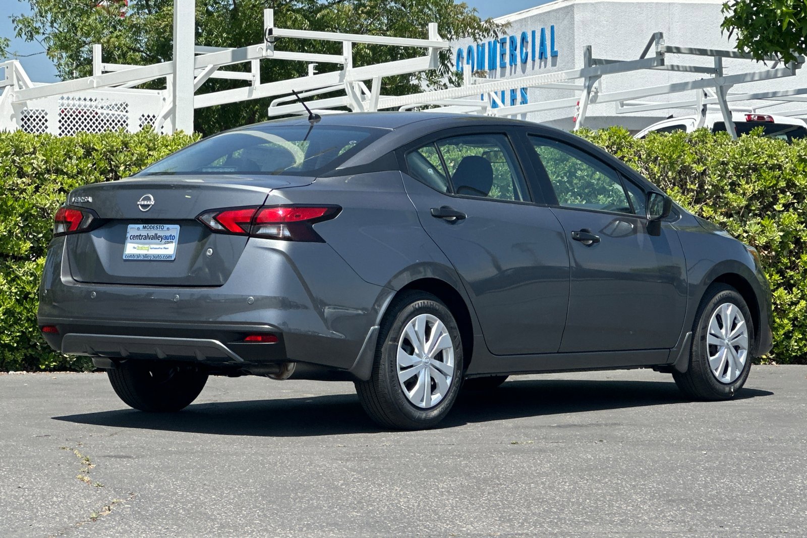 2025 Nissan Versa S photo 4