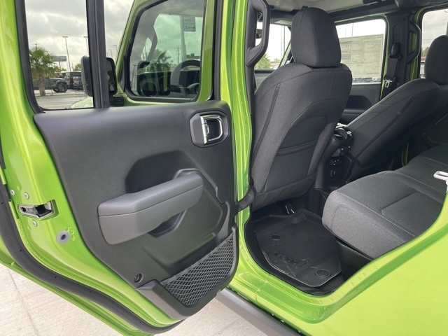 2025 Jeep Gladiator Willys photo 14