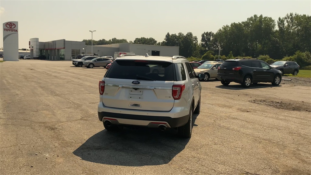 2016 Ford Explorer XLT photo 7