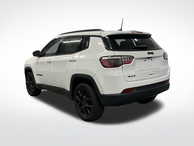 2026 Jeep Compass Latitude Altitude photo 3