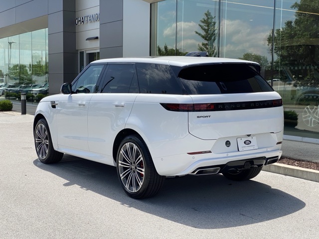 2025 Land Rover Range Rover Sport SE photo 3
