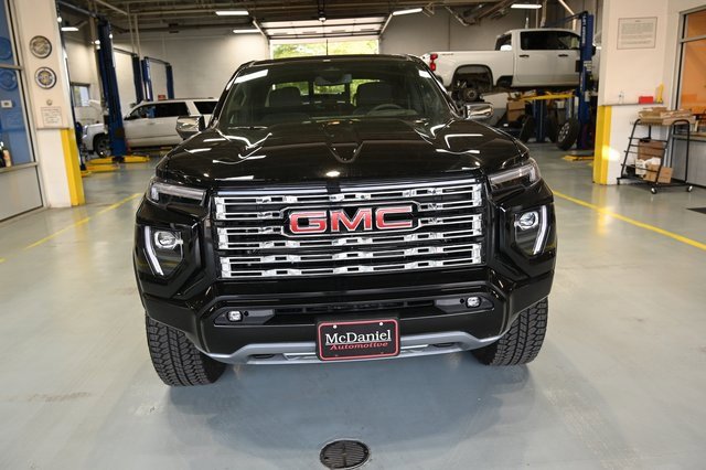 2025 Gmc Canyon Denali photo 2