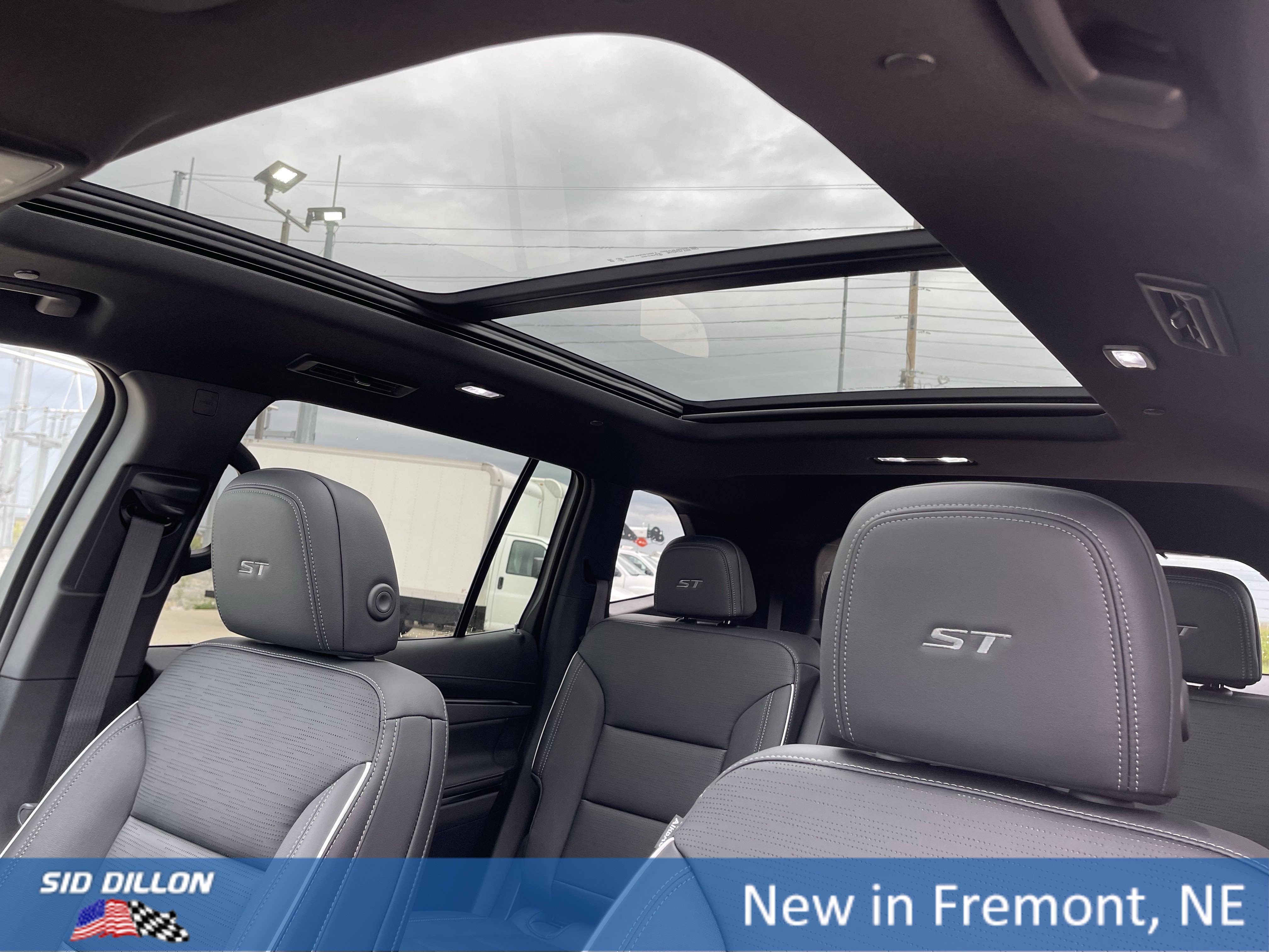 2026 Buick Enclave Sport Touring photo 5