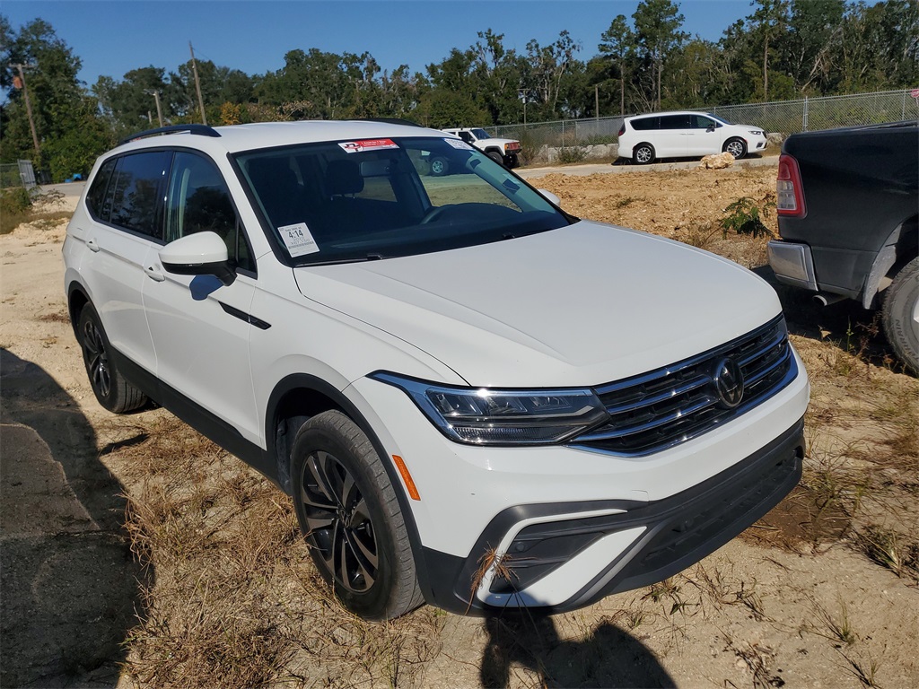 2022 Volkswagen Tiguan S's photo