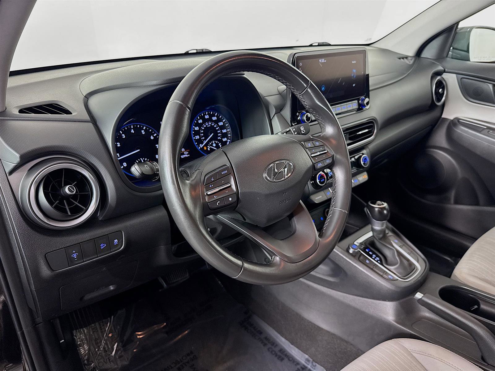 2023 Hyundai Kona SEL photo 7