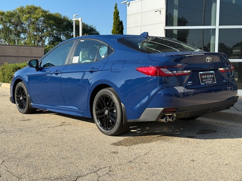 2026 Toyota Camry SE photo 5