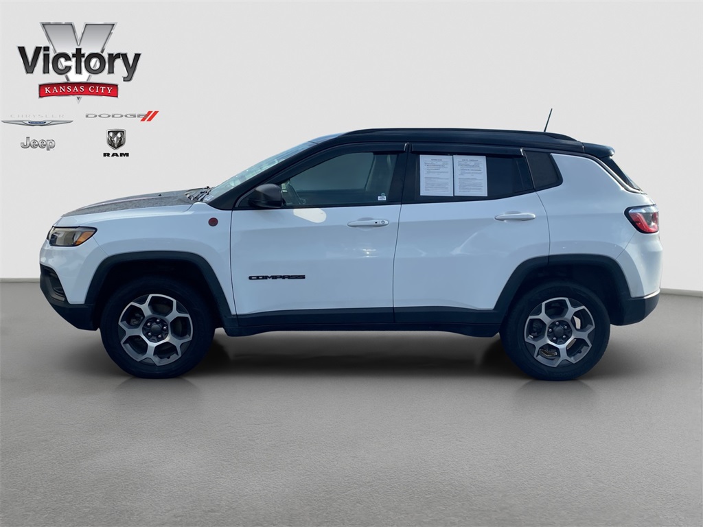 2022 Jeep Compass Trailhawk photo 2