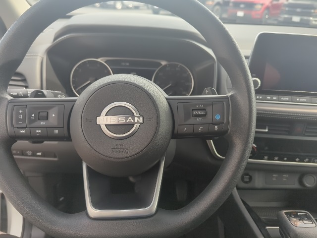 2024 Nissan Rogue SV photo 9