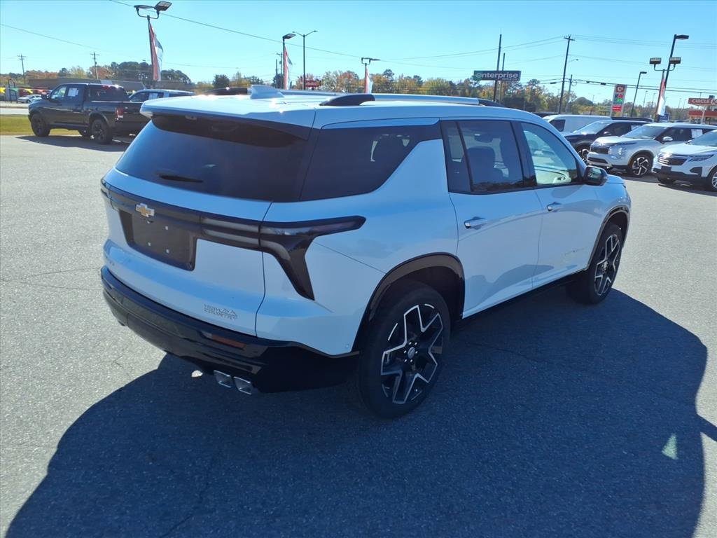 2026 Chevrolet Traverse High Country photo 3