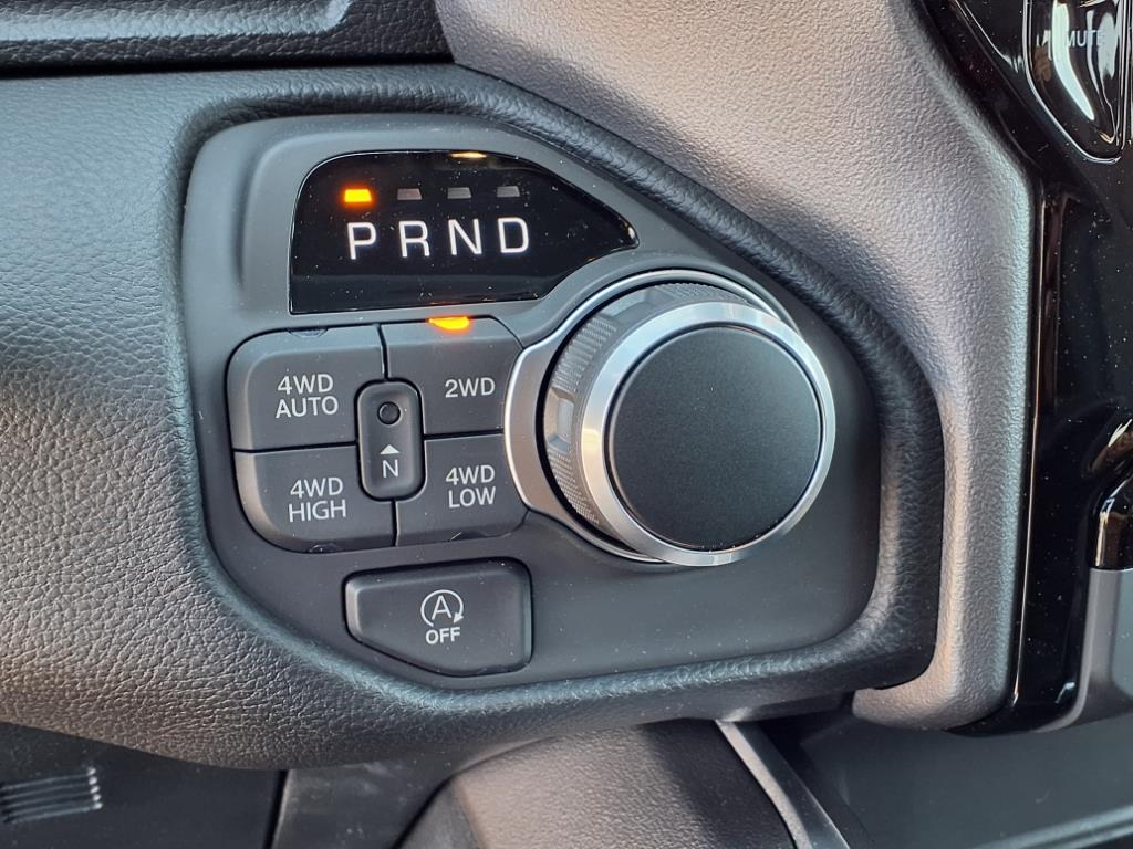 2025 Ram 1500 Big Horn Lone Star photo 11