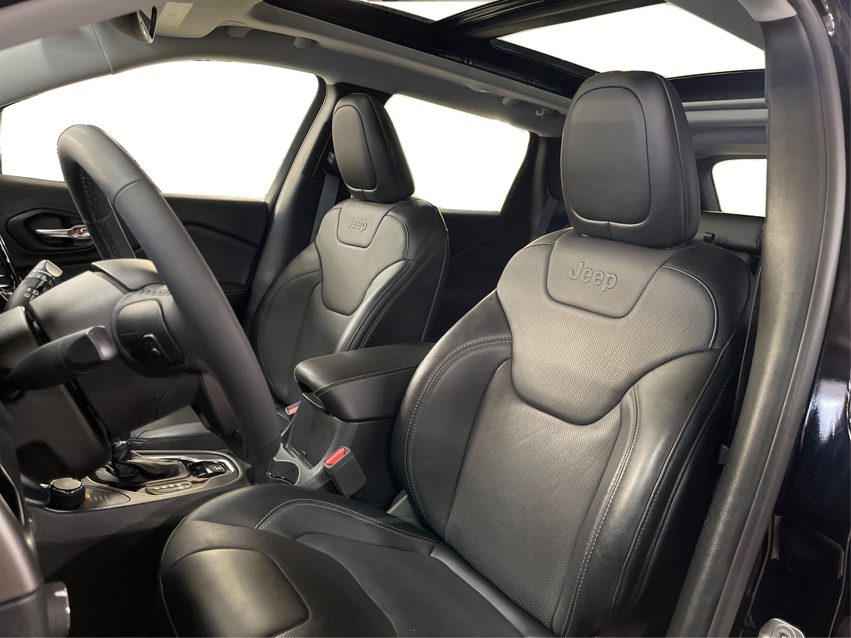 2022 Jeep Cherokee Limited photo 18