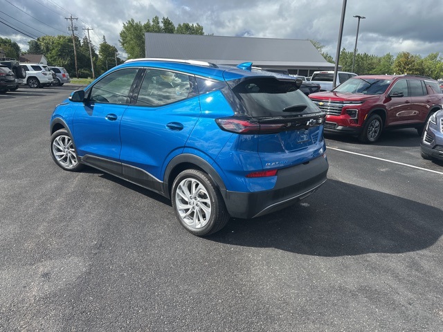 2022 Chevrolet Bolt EUV photo 3