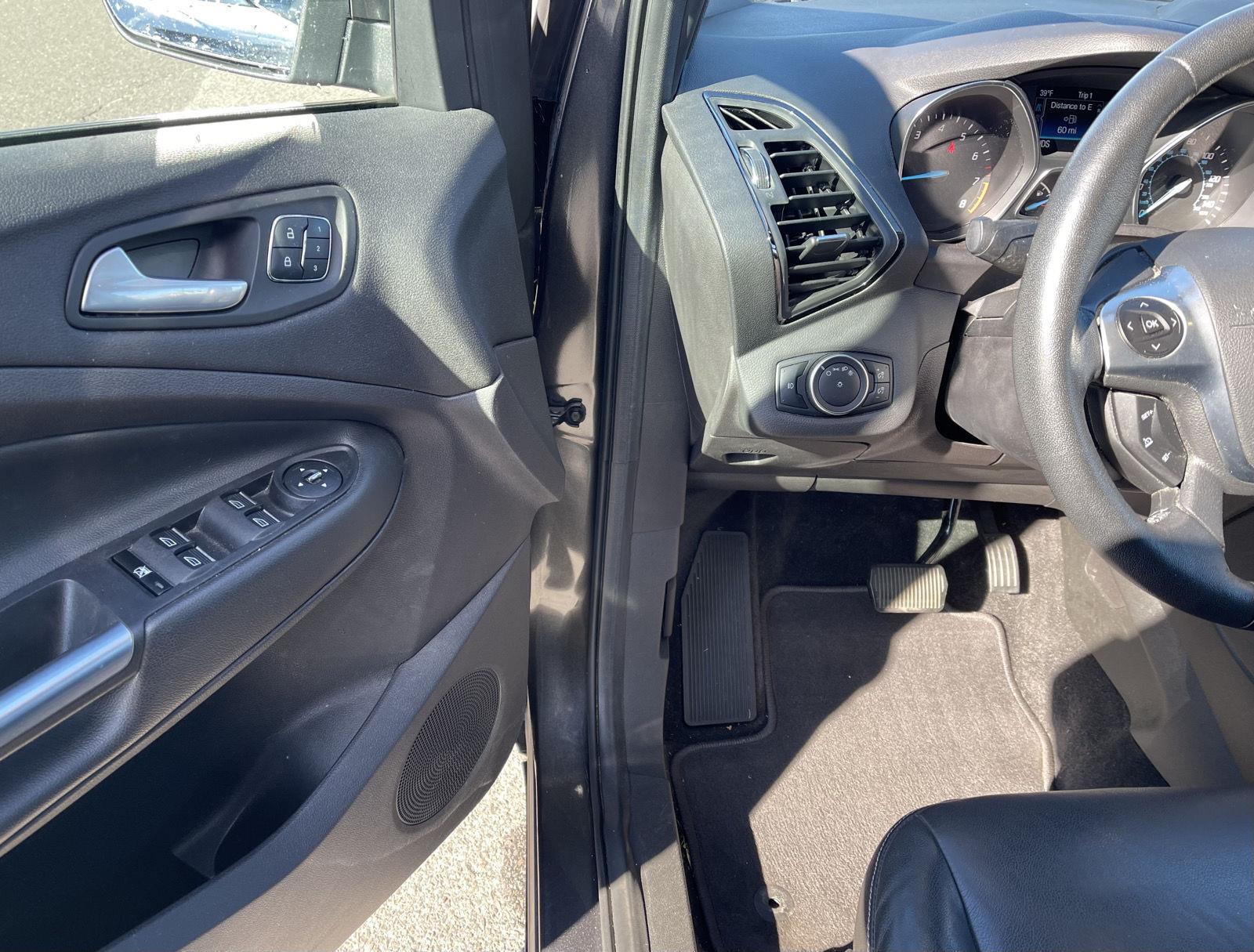 Used 2015 Ford Escape Titanium with VIN 1FMCU9J96FUC52903 for sale in Manchester, CT