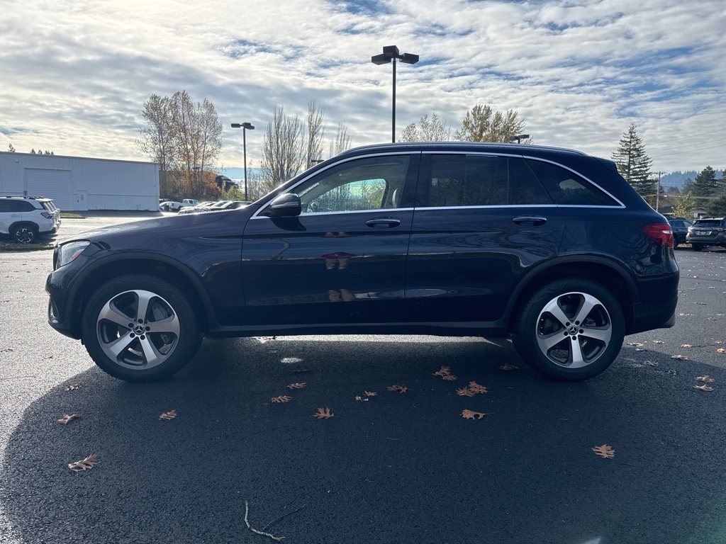 2018 Mercedes Benz GLC 300 4MATIC photo 4