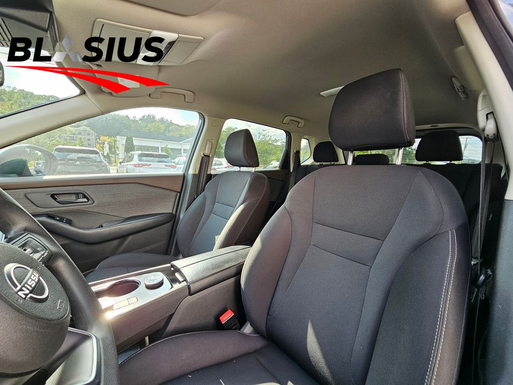 2023 Nissan Rogue S photo 5