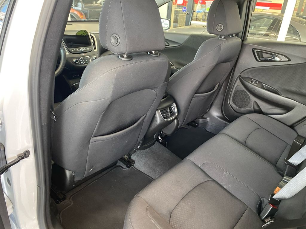 2022 Chevrolet Malibu 1LT photo 18
