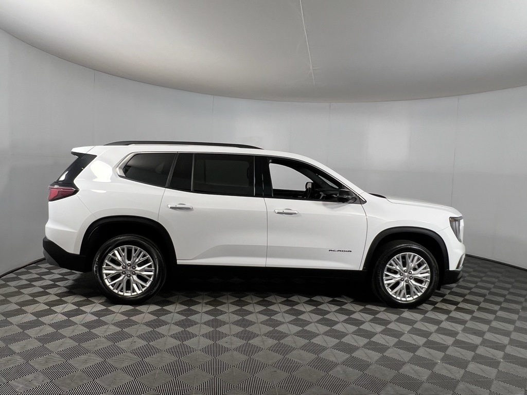 2024 Gmc Acadia Elevation photo 2