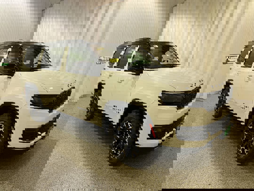 2025 Jeep Wagoneer Series II's photo