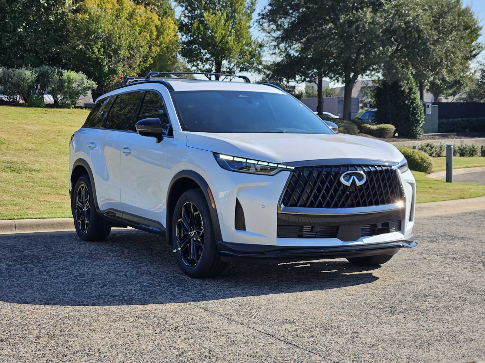 2026 Infiniti QX60 AWD photo 2