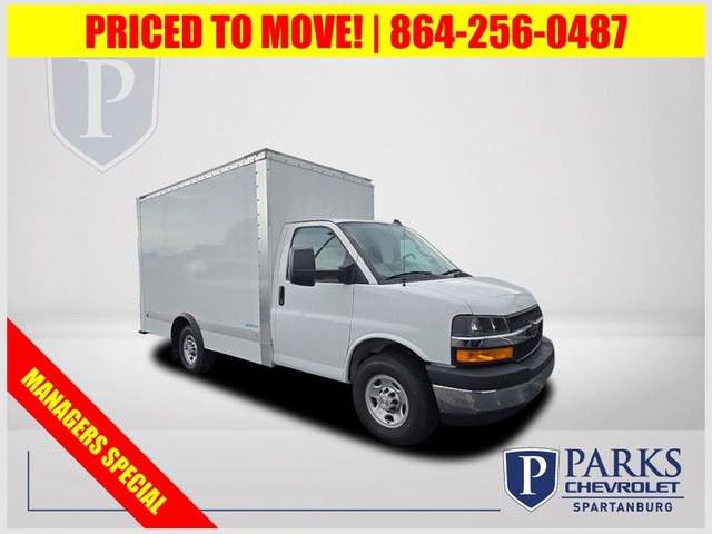 2024 Chevrolet Express Base's photo