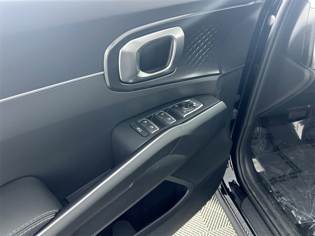 2026 Kia Sorento LX photo 15