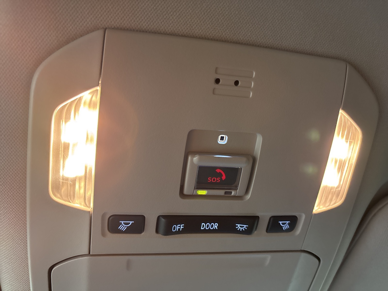 2023 Toyota Highlander L photo 16