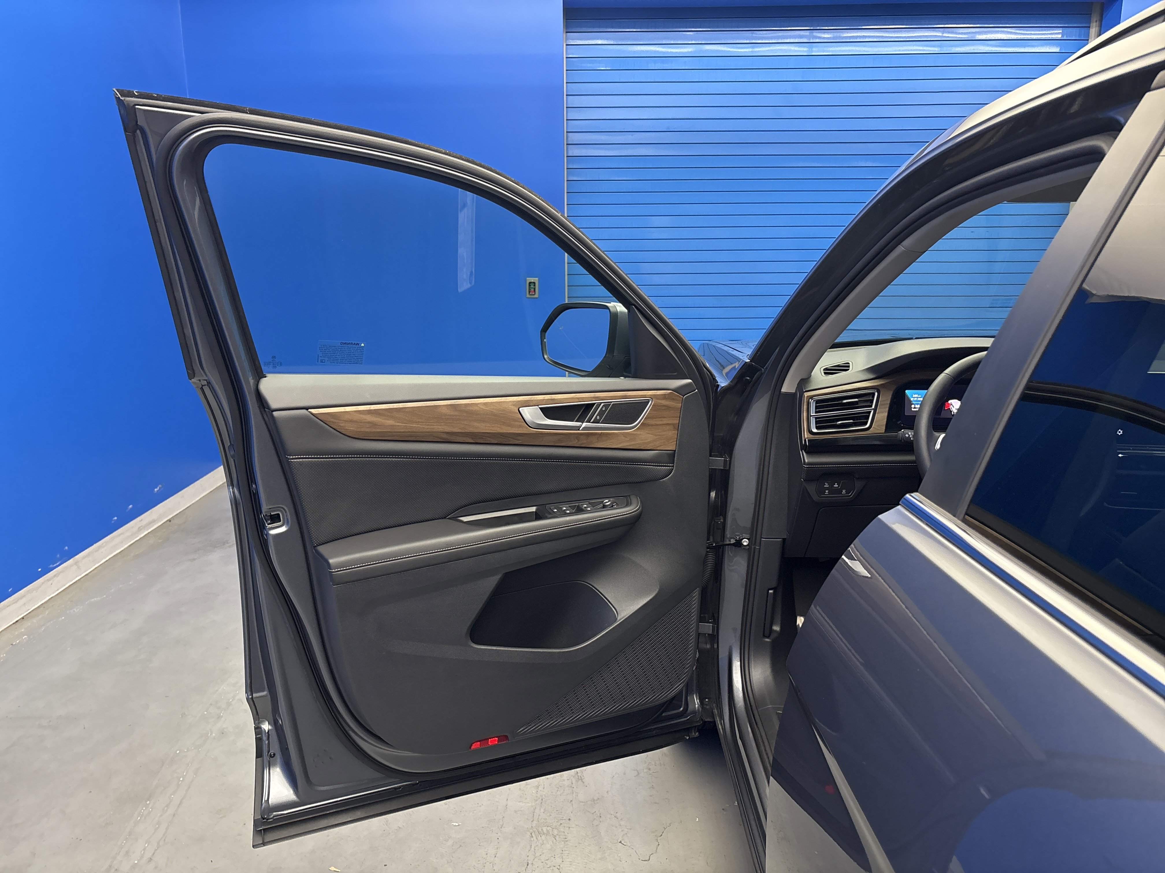 2024 Volkswagen Atlas SE photo 7