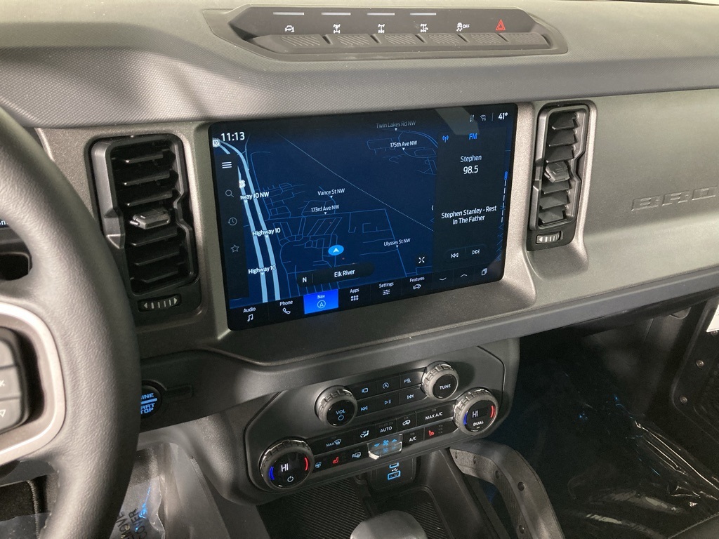 2025 Ford Bronco Badlands photo 2