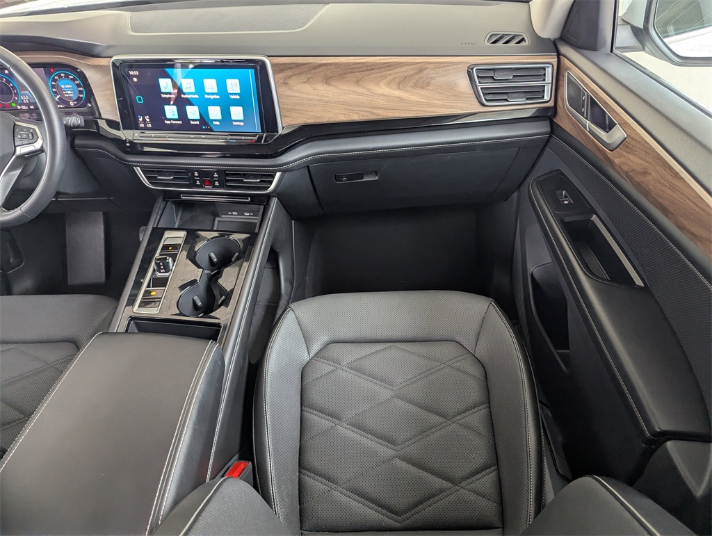 2024 Volkswagen Atlas SE Technology photo 15