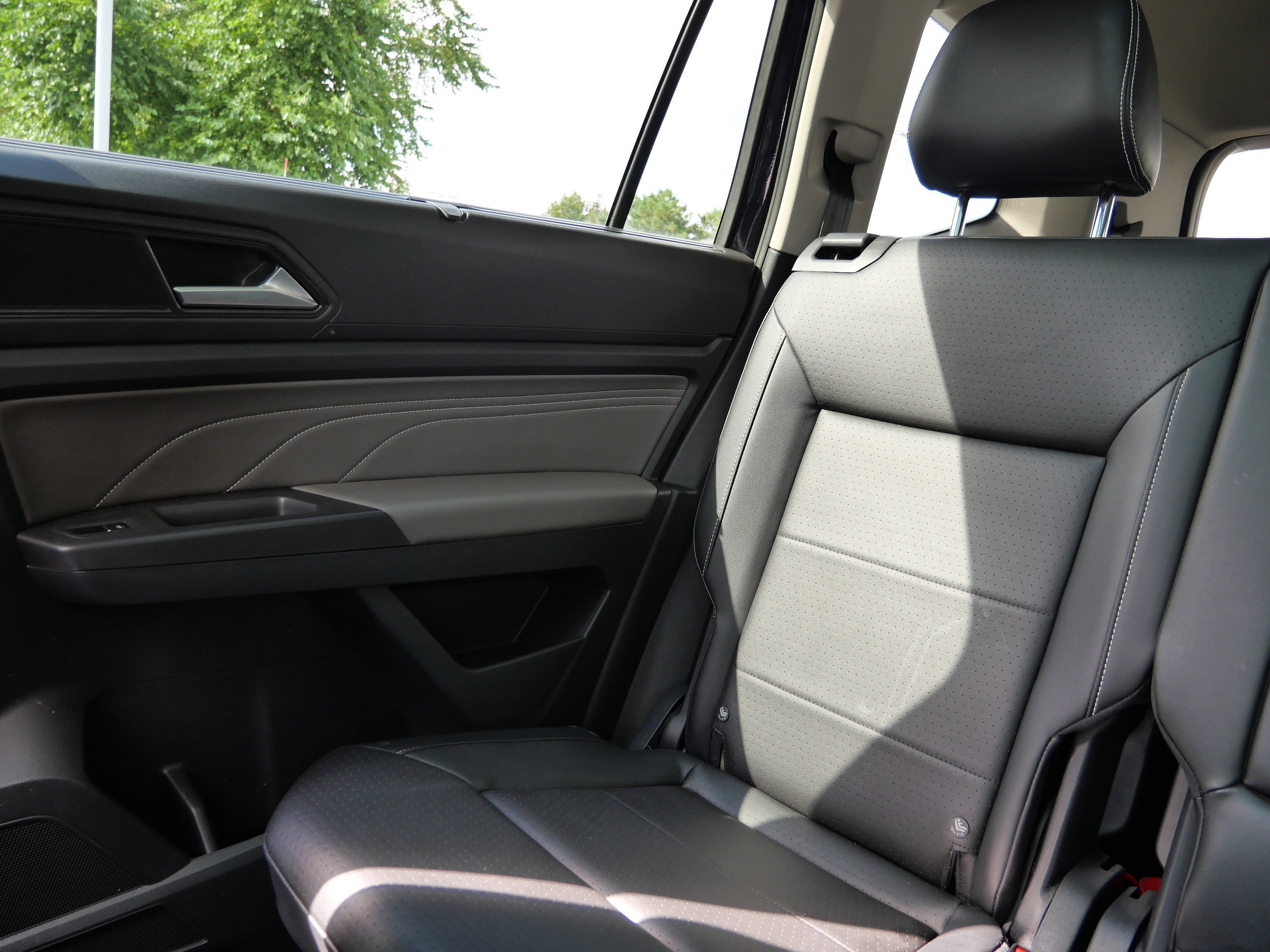 2022 Volkswagen Atlas V6 SE Technology photo 12