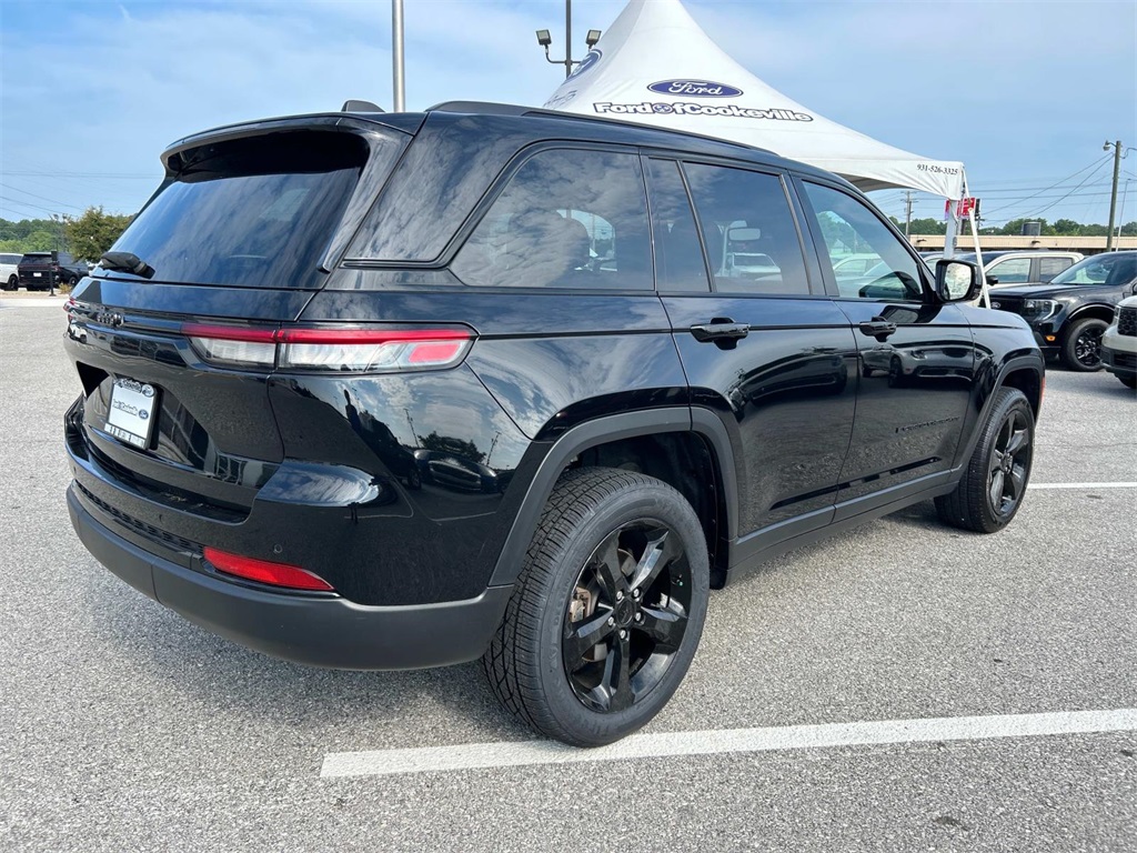 2023 Jeep Grand Cherokee Altitude X photo 2