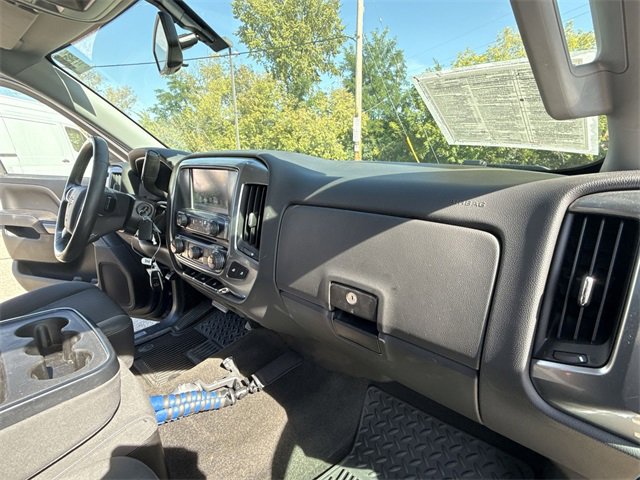 2017 Chevrolet Silverado 1500 LT photo 17