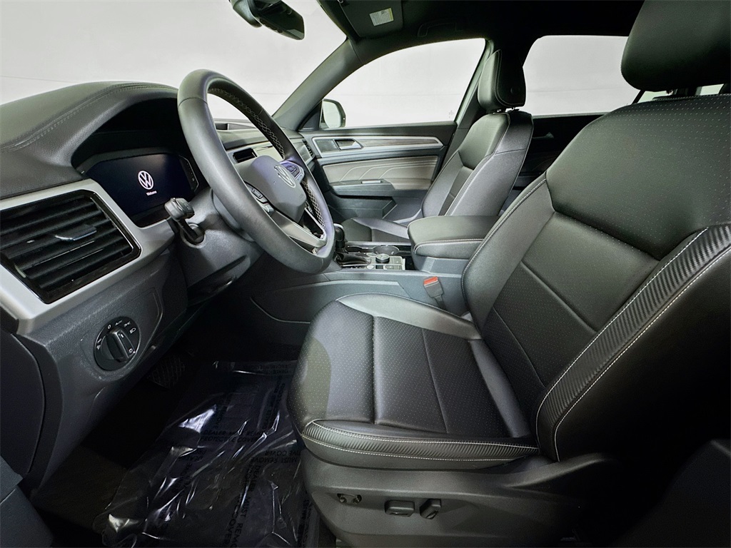 2023 Volkswagen Atlas Cross Sport V6 SE Technology photo 6